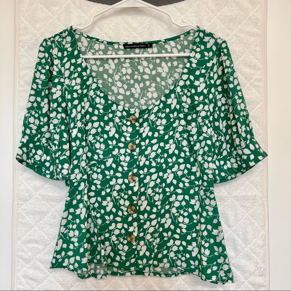 🌟Aberocrombie and Fitch top